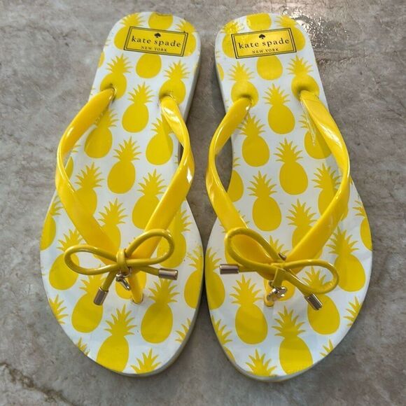 KATE SPADE Yellow Flip Flops 8 - Picture 1 of 5